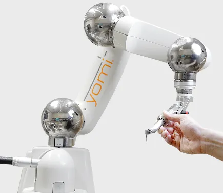 Yomi robotic arm for dental implant surgery